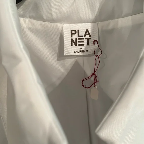 ⭐️ PLANET by Lauren G Chic Cape - Picture 3 of 7